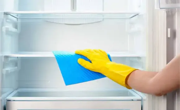 Tủ lạnh lâu ngày không vệ sinh có sao không? Những ảnh hưởng bạn cần biết