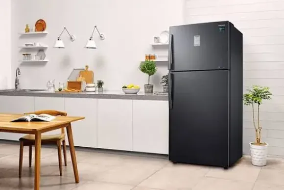 Tủ lạnh chạy một lúc rồi ngắt là bị gì? Nguyên nhân và cách khắc phục