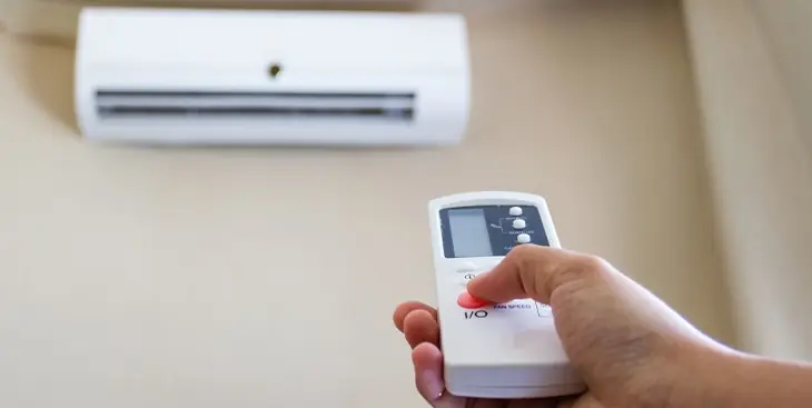 Bật máy lạnh bị khô da có cách nào khắc phục?